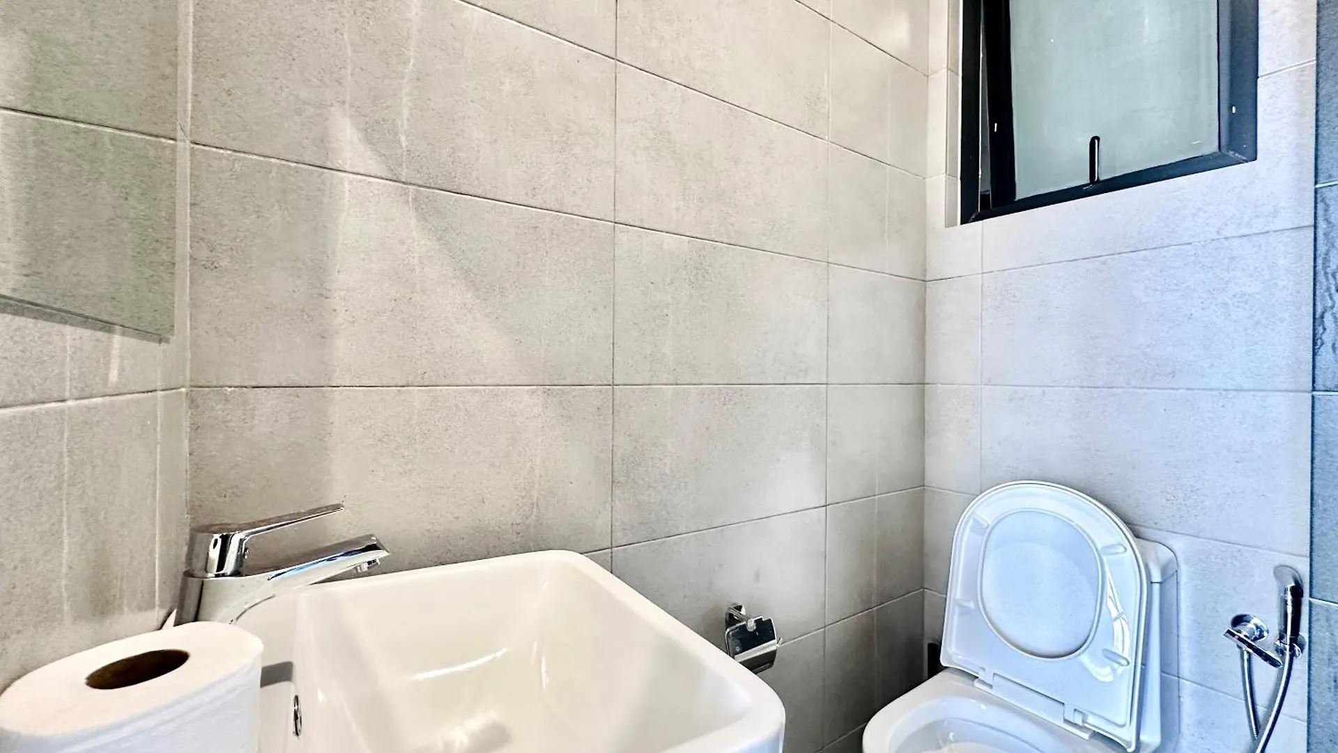 Apartment Spacious 2Br Stay 5 Queen Beds For Large Groups Jelutong