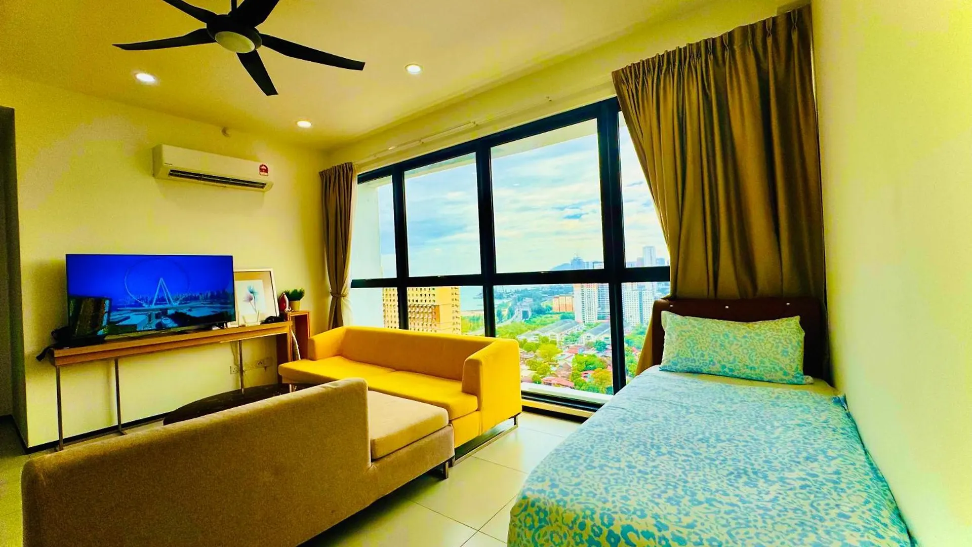 Spacious 2Br Stay 5 Queen Beds For Large Groups Jelutong Apartment